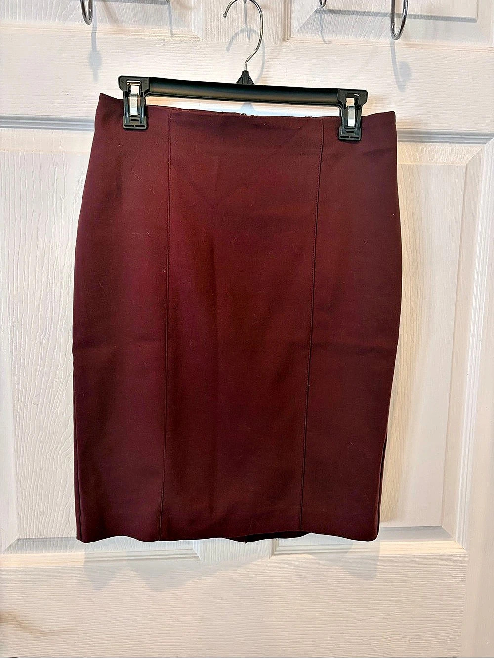 Van Heusen Pencil Skirt Burgundy Size 4